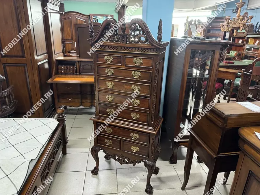 Комод резной деревянный B020  